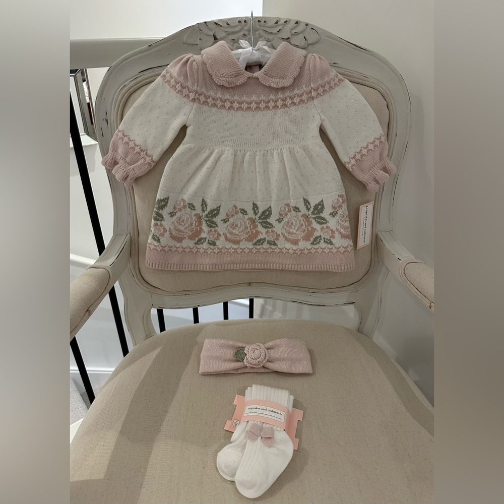 🩰 3~6 Mth Cupcakes & Cashmere Pink and White Knit Roses & Bow Baby Set NWT